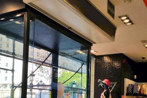 cortina de aire tienda ropa